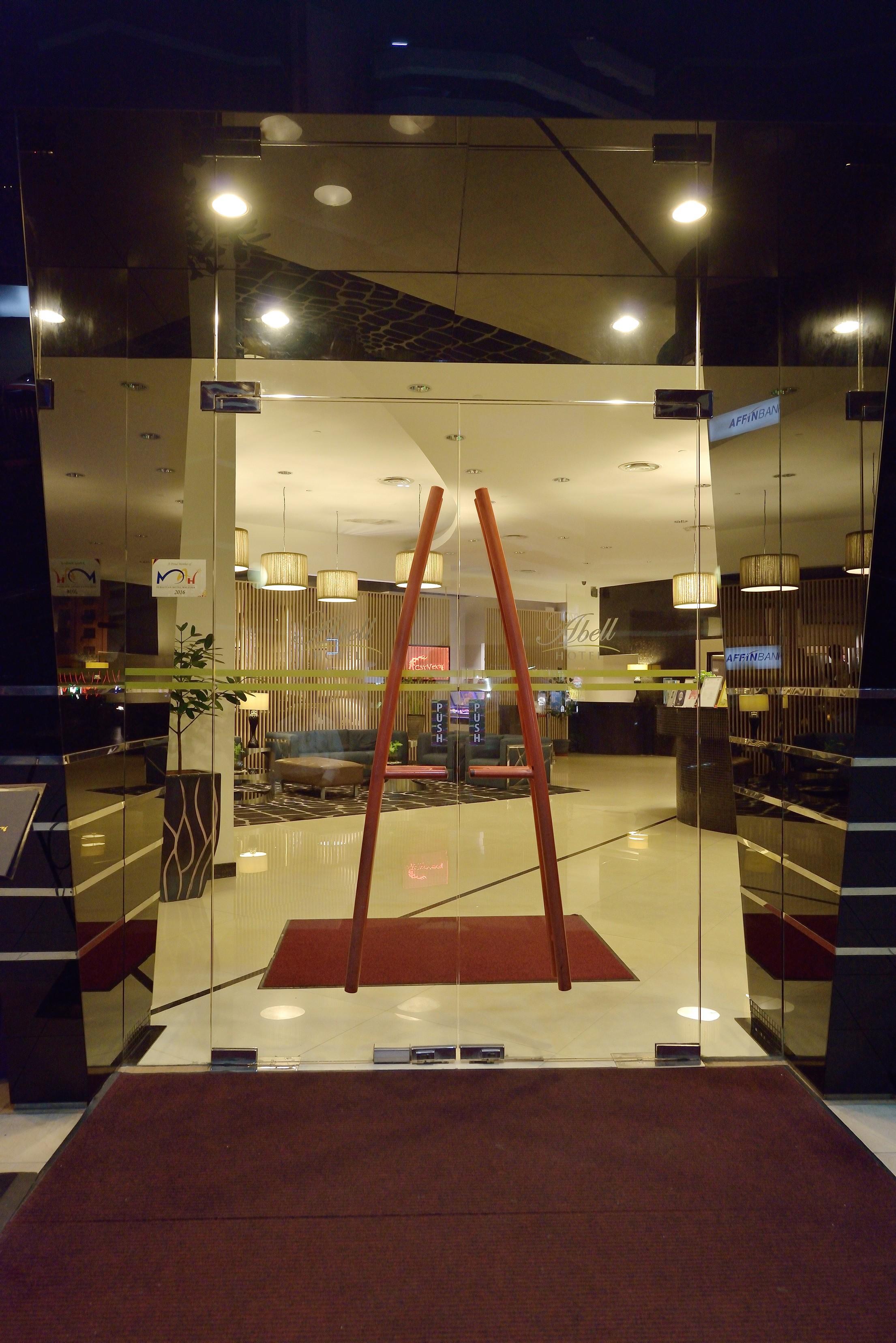 Hotel Abell 3*